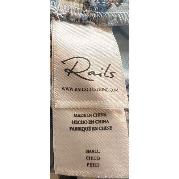 Rails Lisa Top in Blue Zinnia Button Up NWOT Size Small - Picture 9 of 9